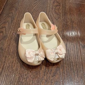 Mini Melissa Size 8